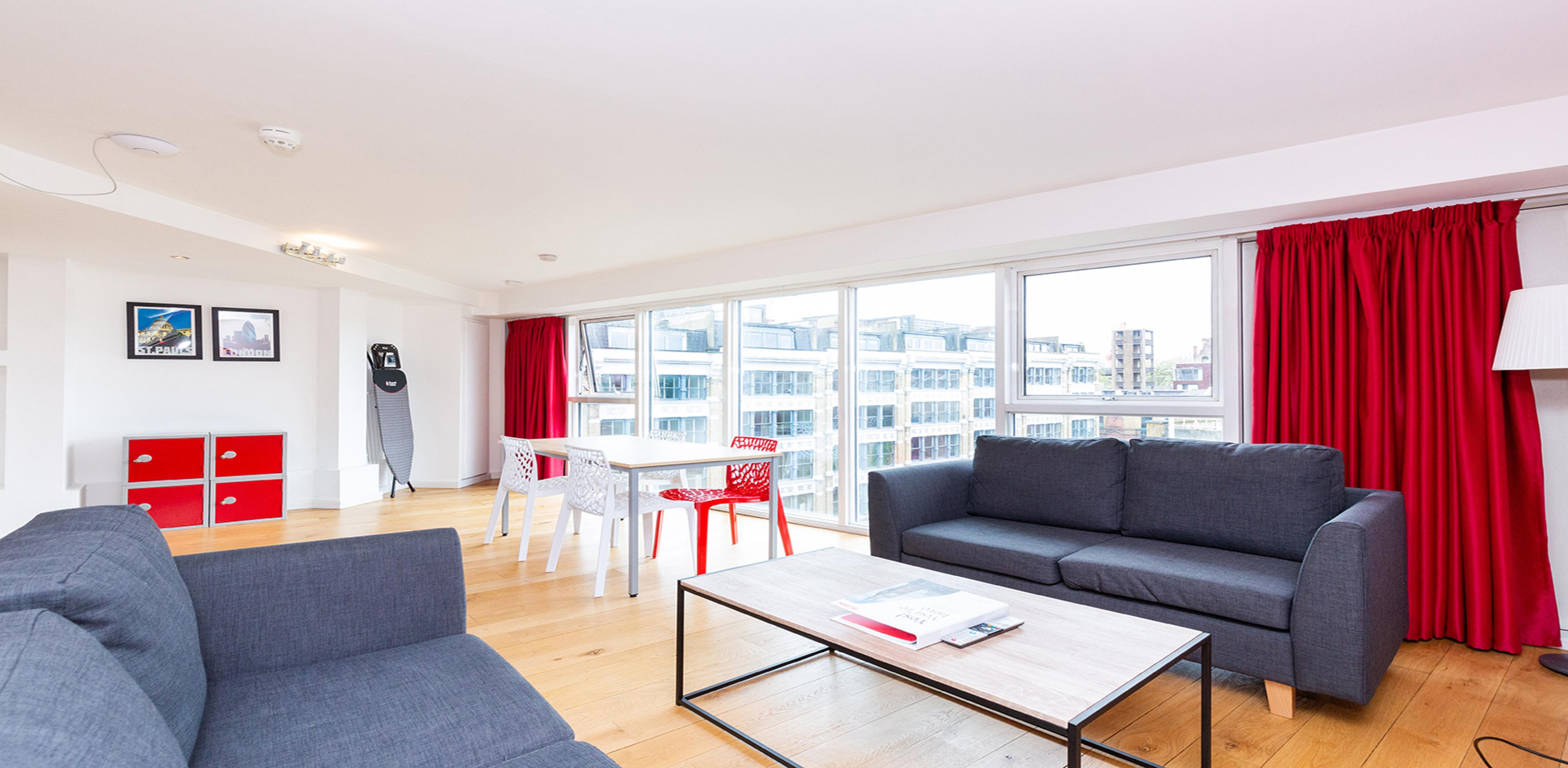 			LOCATION LOCATION LOCATION !!!, 2 Bedroom, 2 bath, 1 reception Apartment			 Farringdon Road EC1R, CLARKENWELL / FARRINGDON EC1R
